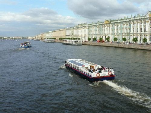 по Неве