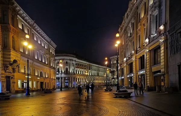 Петербург рано утром