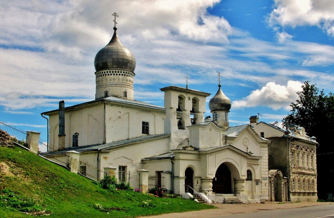 Церковь Варлаама Хутынского