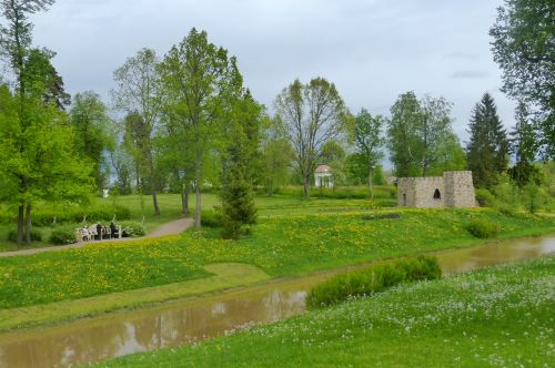 Краски мая