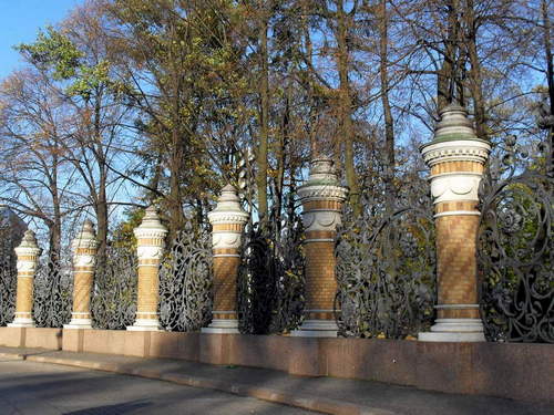 Ажурная ограда