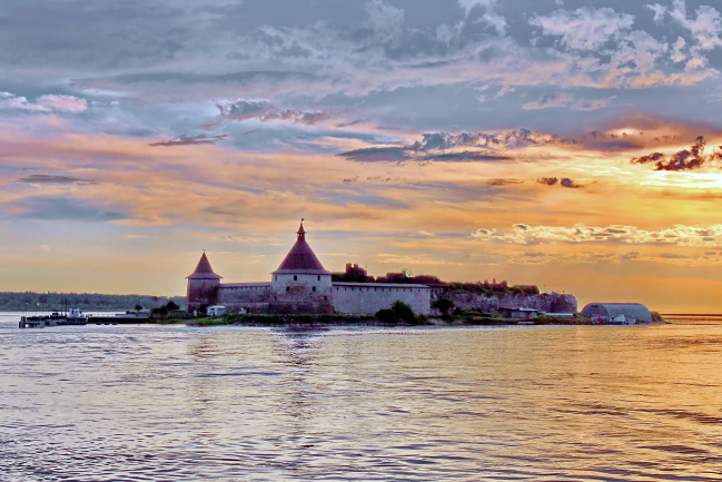 рассвет над Невой