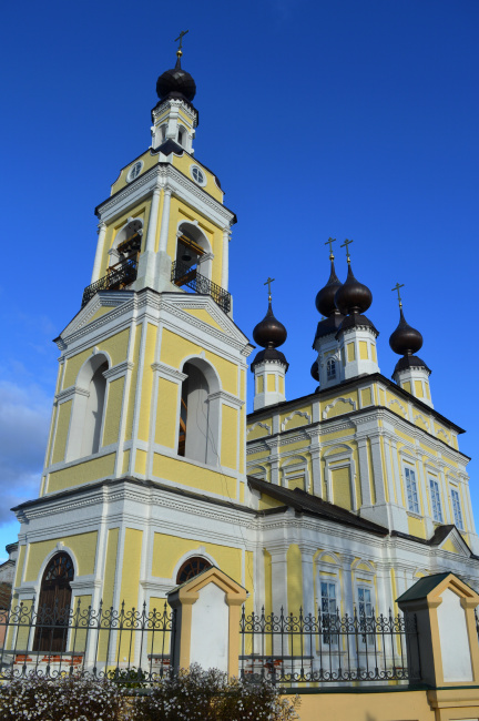 Троицкая церковь 1808 г. (гор. Плёс)