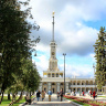 аллея, ведущая к Северному Речному Вокзалу Москвы