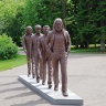 «ПРЕРВАННЫЙ АККОРД »    работа  «Памятник The Beatles в Томске»  автор Кан Галина