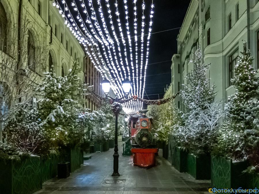 ПРЕДНОВОГОДНЯЯ ЭКСКУРСИЯ ПО МОСКВЕ